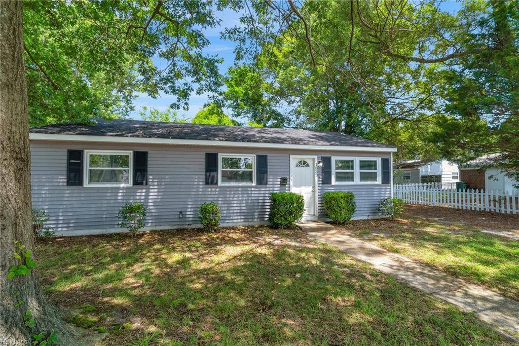 1833 Darville DR, Hampton, VA 23663