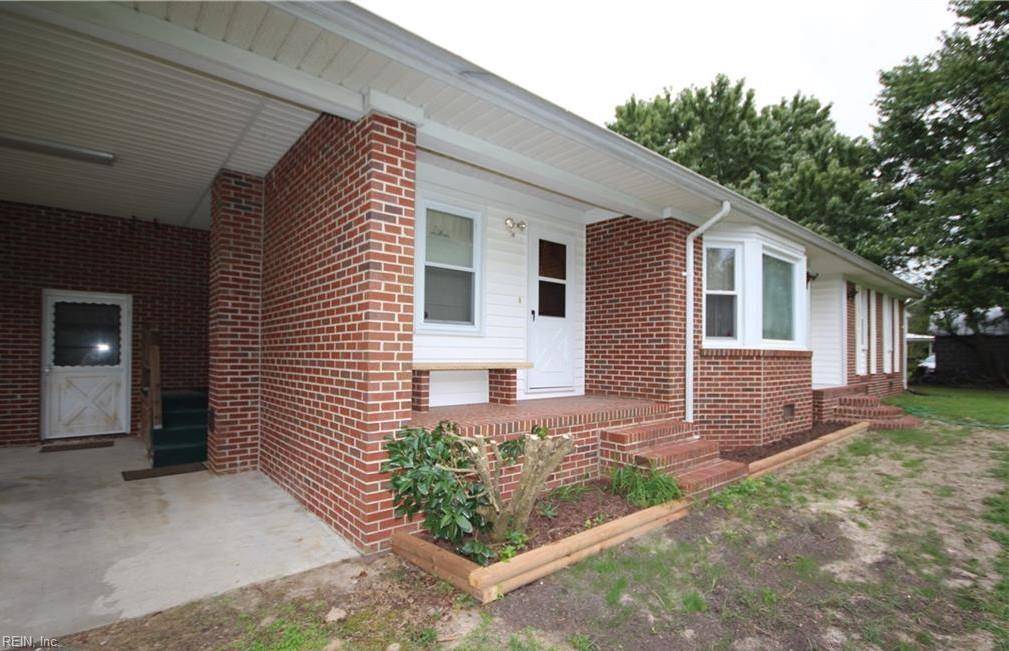 6190 W Blackwater RD, Zuni, VA 23898