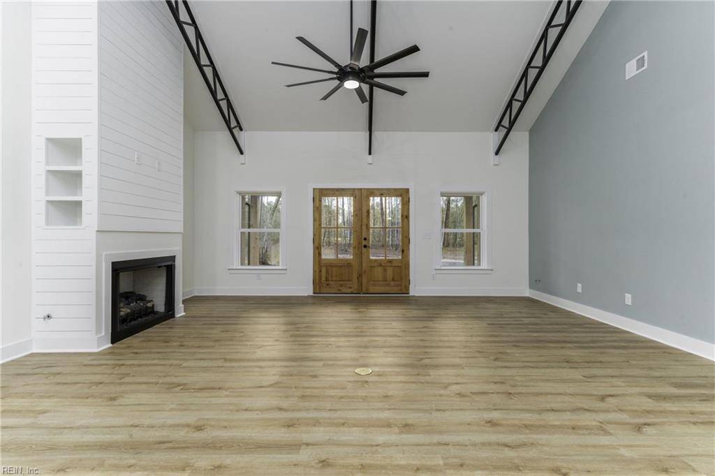 Windsor, VA 23487,18052 Foxfire TRL