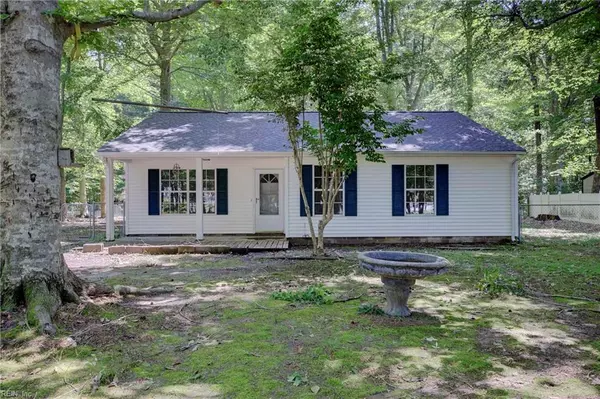 3948 Beechwood LN, Gloucester, VA 23061
