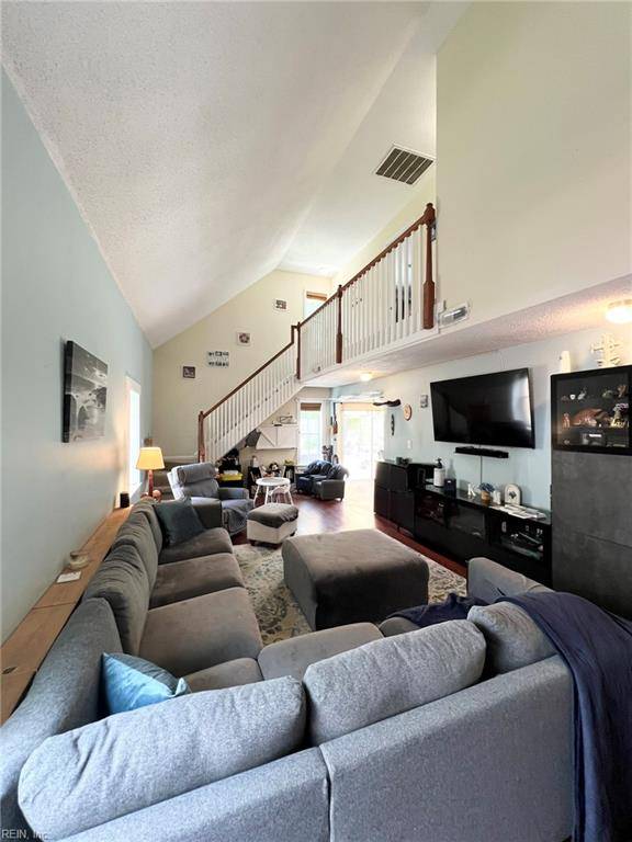 5806 Edith CT, Virginia Beach, VA 23464