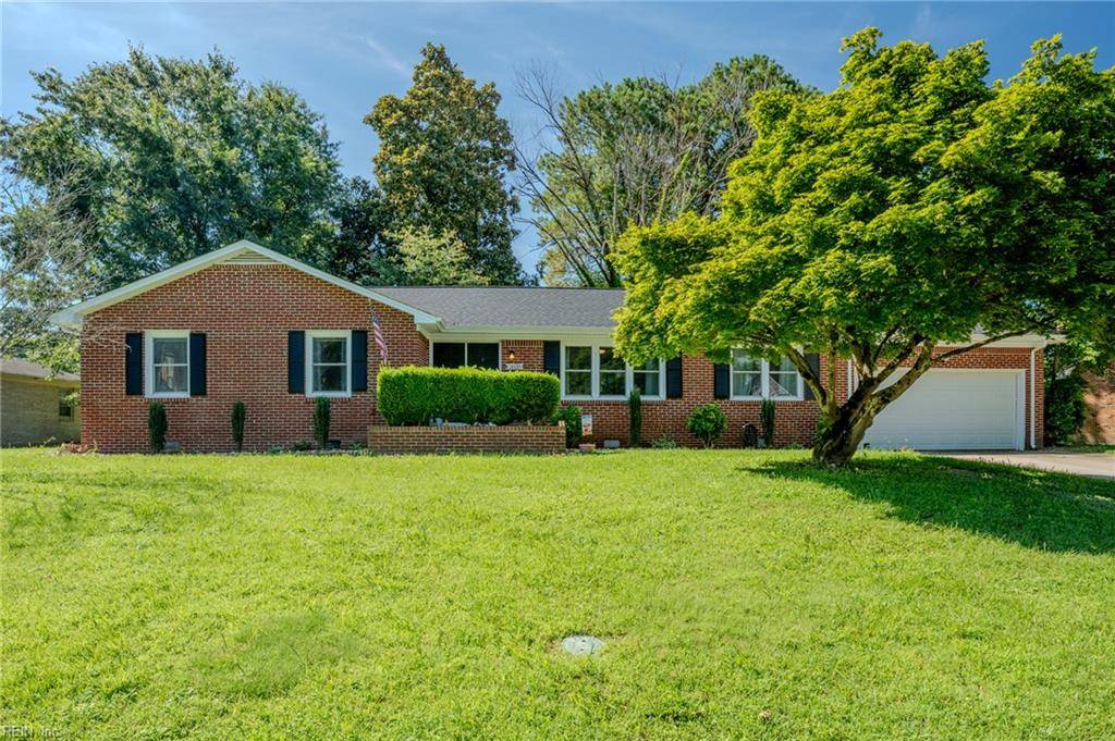 2028 Hickorywood DR, Suffolk, VA 23434
