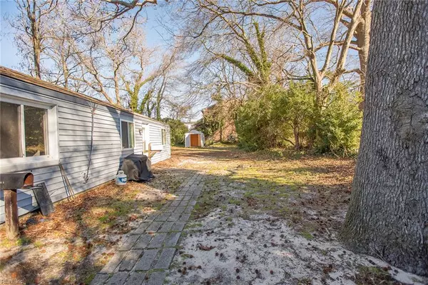 1824 Parkview AVE, Norfolk, VA 23503