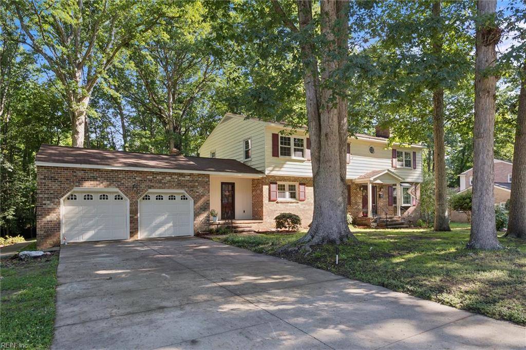 206 Crittenden LN, Newport News, VA 23606