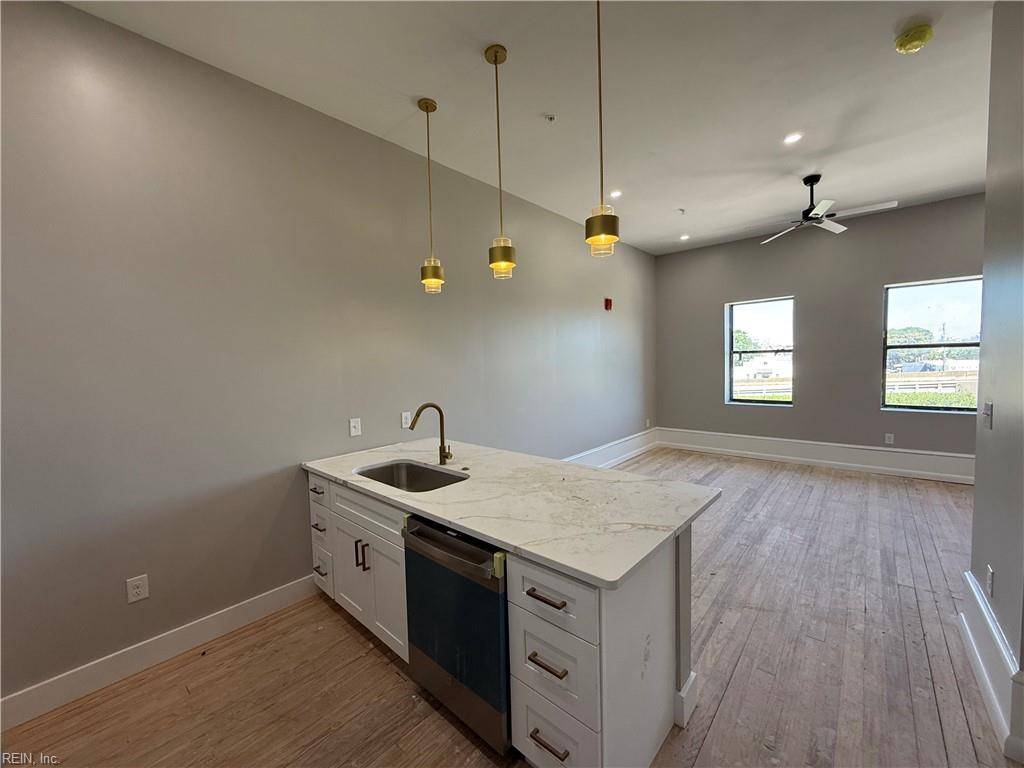 332 34th ST #120, Newport News, VA 23607