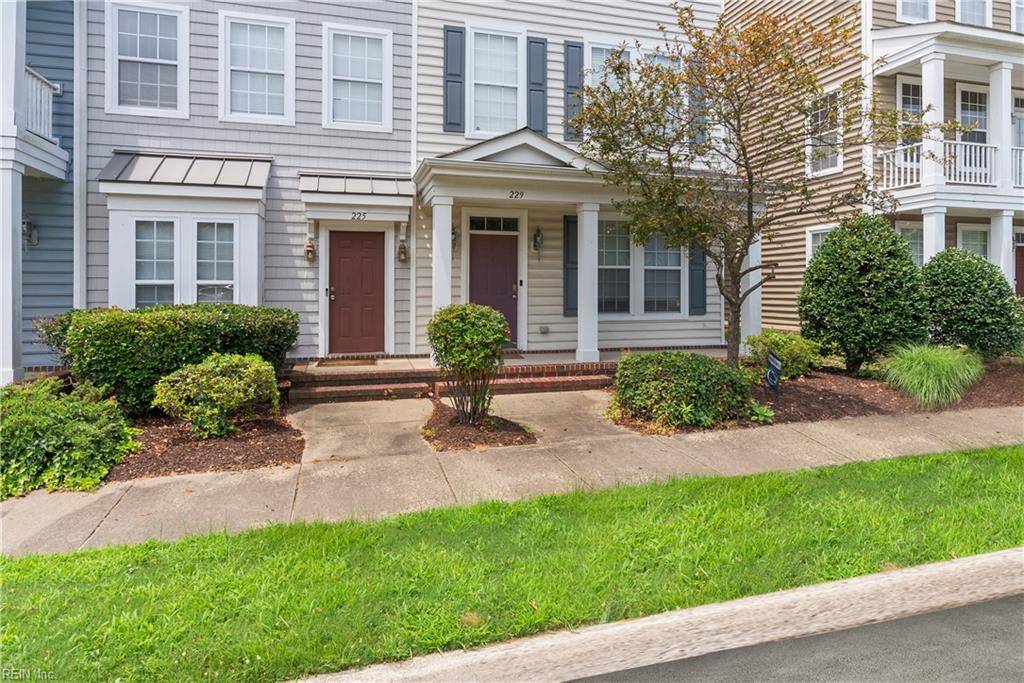 229 Tigerlilly DR, Portsmouth, VA 23701