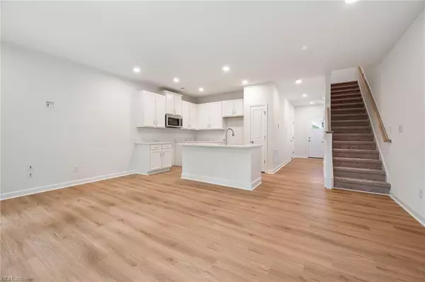 Suffolk, VA 23435,1003 Ventana ST #103