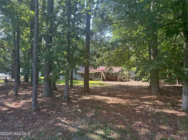 69 Gates Forest RD, Eure, NC 27935