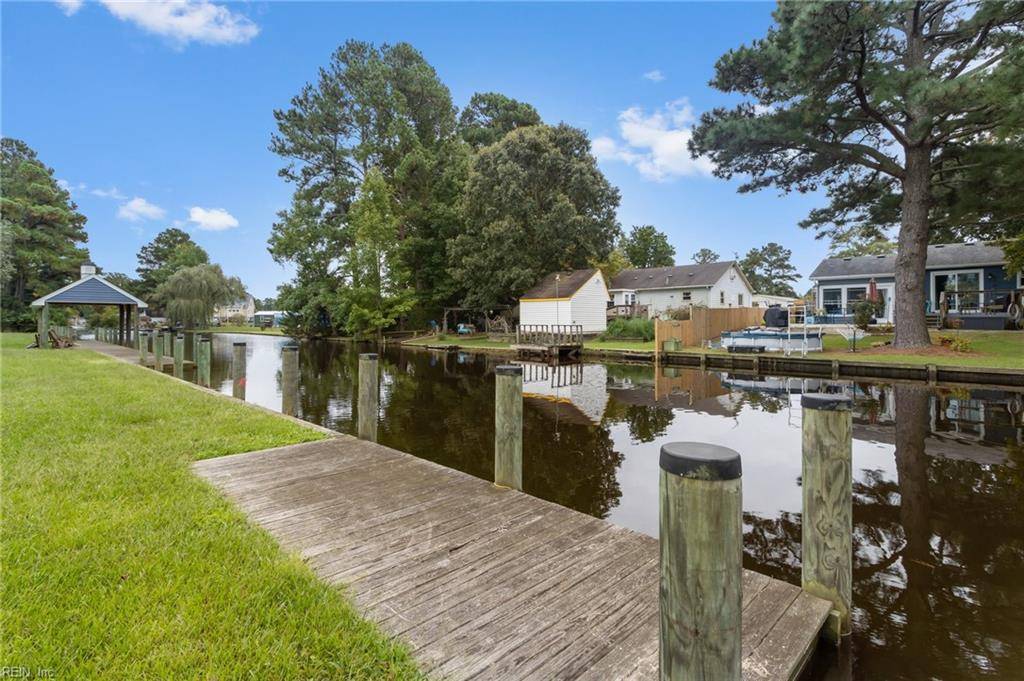 106 Shark ST, Moyock, NC 27958