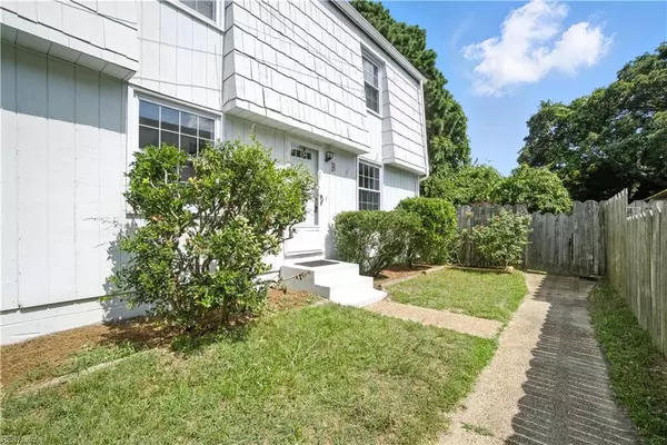 112 88th ST #B, Virginia Beach, VA 23451