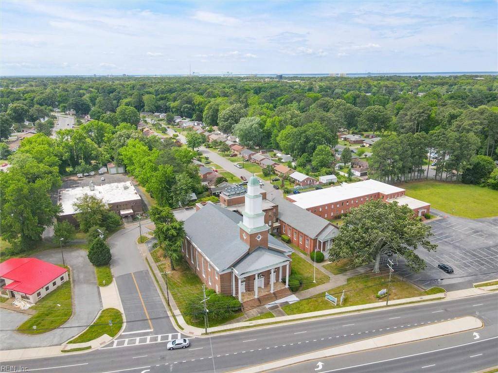 1228 Todds LN, Hampton, VA 23666