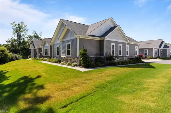 1006 Paragon WAY #D, Suffolk, VA 23435