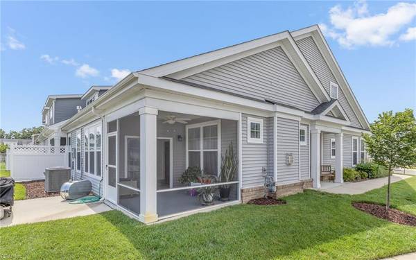 4639 Longleaf PL, Chesapeake, VA 23321