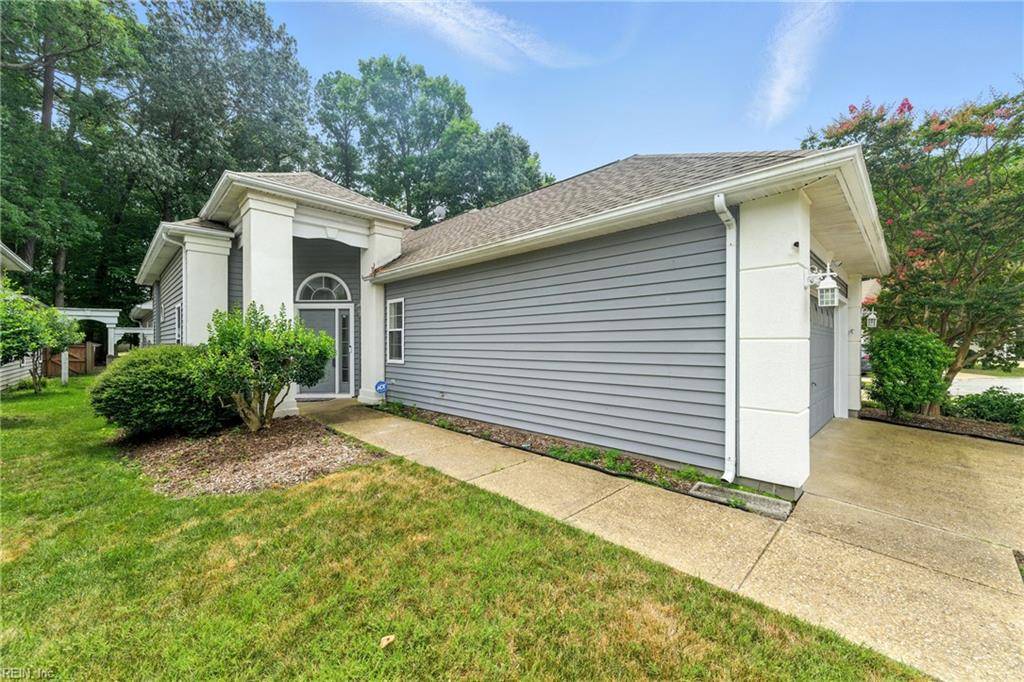 910 Drivers LN, Newport News, VA 23602