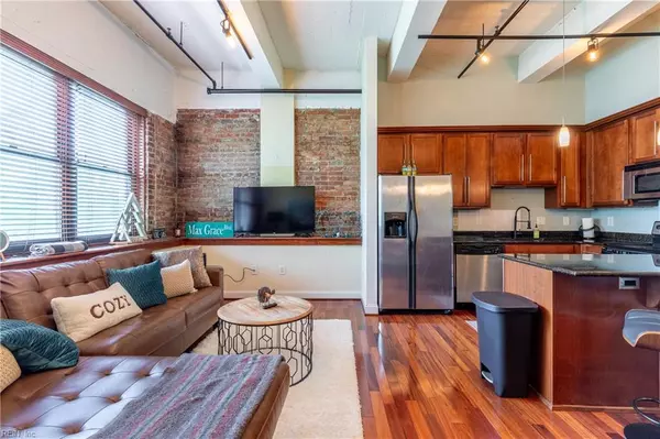 Norfolk, VA 23510,426 Granby ST #3C