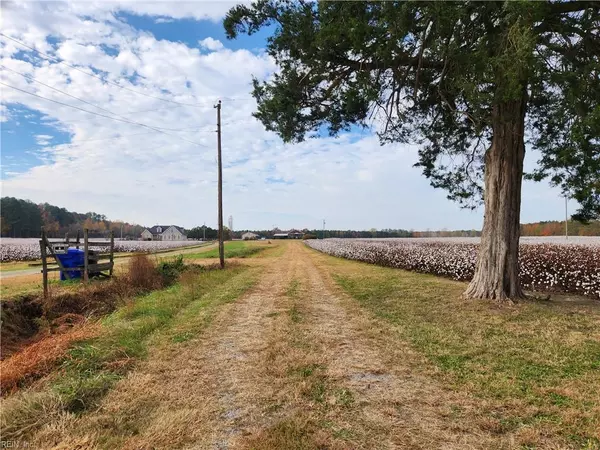 5625 Greenwood RD, Suffolk, VA 23437