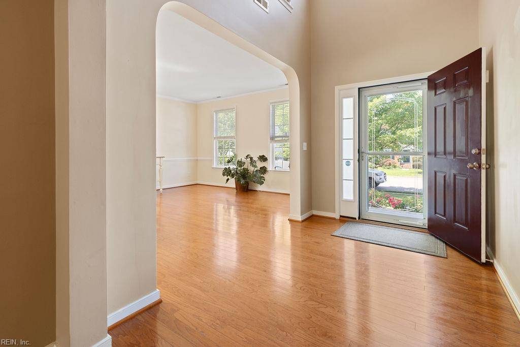 Williamsburg, VA 23185,806 Queensbury LN