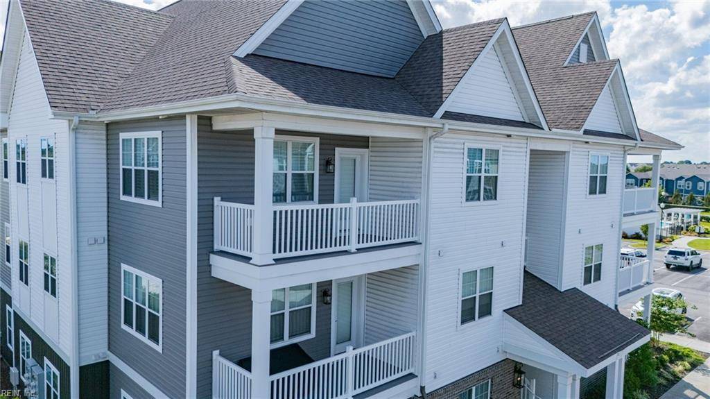 1724 Dromolin DR #308, Virginia Beach, VA 23456