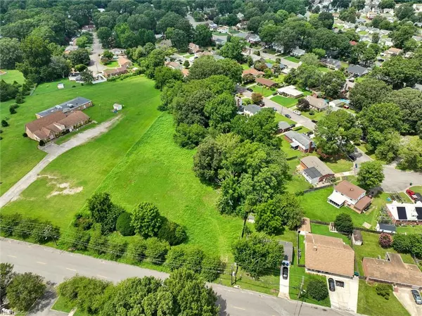 691 Dresden DR, Newport News, VA 23601