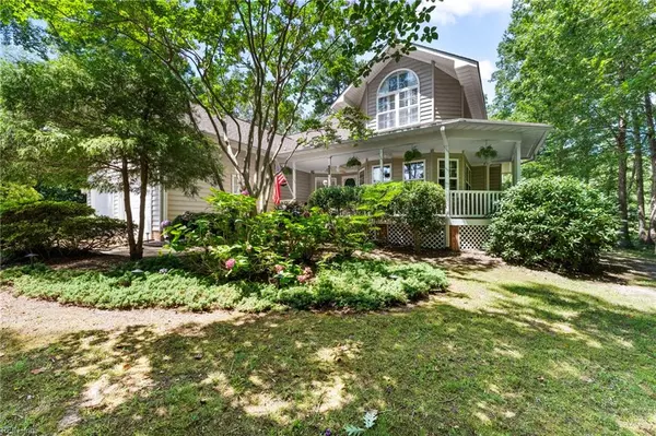 Yorktown, VA 23692,102 Holly PL