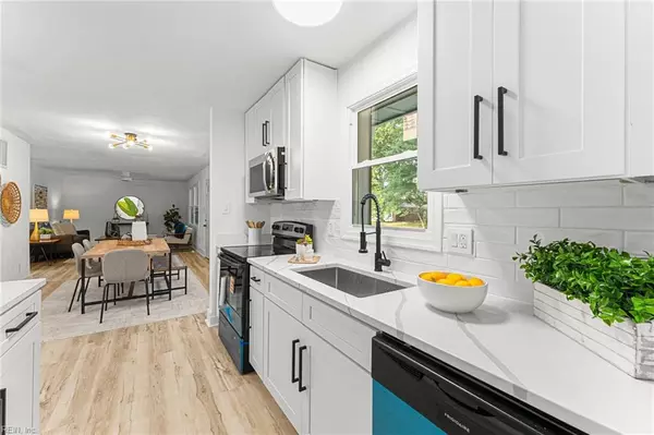 459 Dauphin LN, Virginia Beach, VA 23452