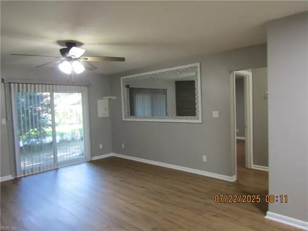 Virginia Beach, VA 23451,500 Barberton DR #104