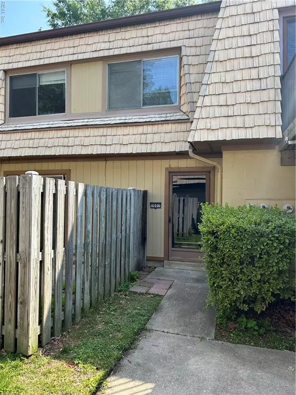 1601 Malibu PL, Newport News, VA 23608
