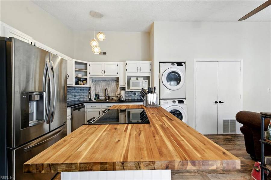 9706 7th Bay ST #503, Norfolk, VA 23518