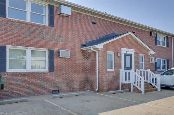 9711 8th View ST #11, Norfolk, VA 23503