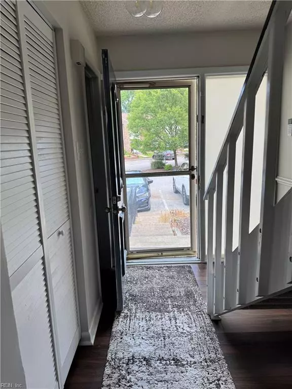 Virginia Beach, VA 23462,5025 Clairmont CT