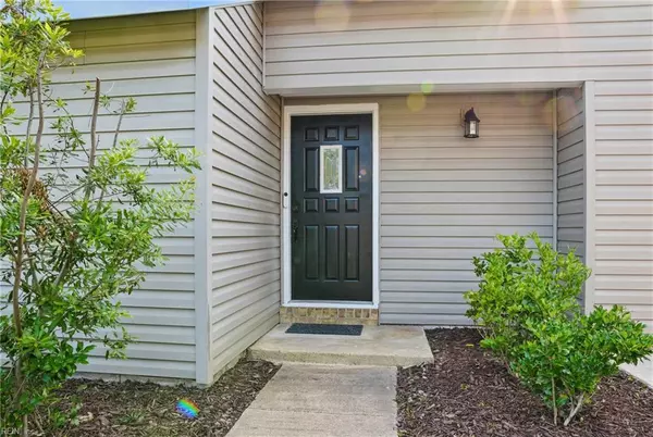 Virginia Beach, VA 23453,687 Orangewood DR