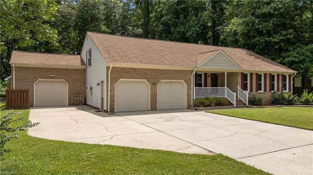 1949 Mill Pond DR, Chesapeake, VA 23320