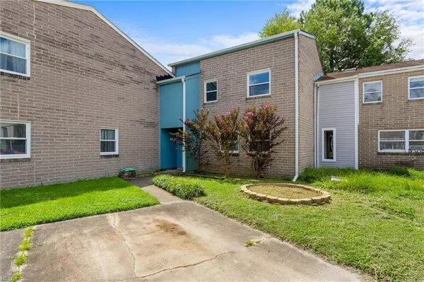 5303 Leicester CT, Virginia Beach, VA 23462