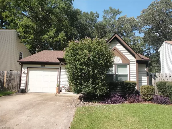 1409 Debbs LN, Chesapeake, VA 23320