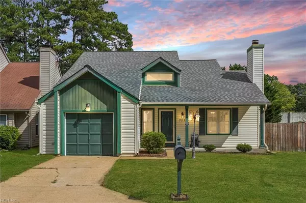 722 Longleaf Ln, Newport News, VA 23608