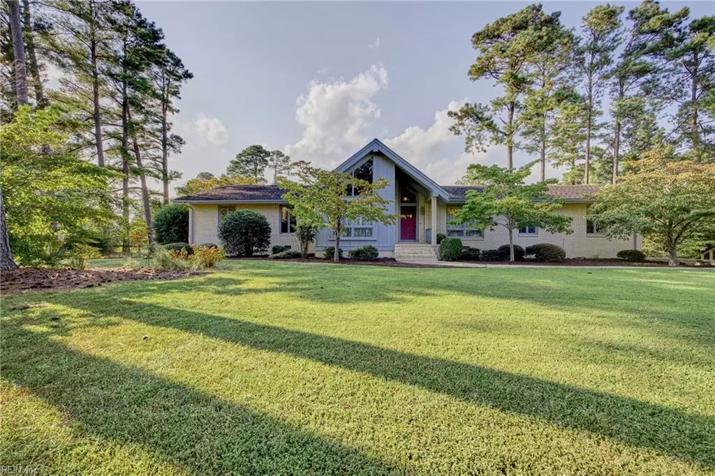 Suffolk, VA 23434,852 Craig DR