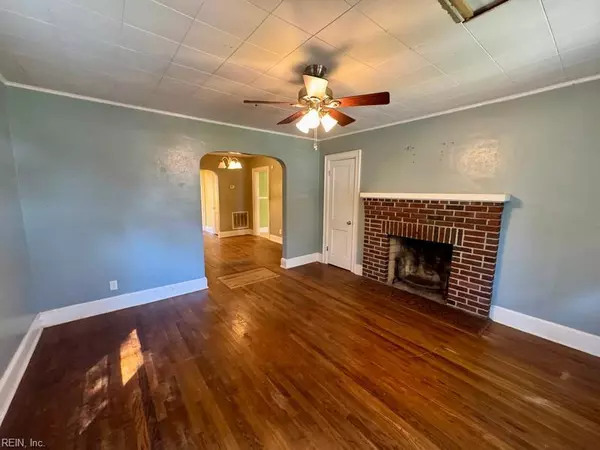 Portsmouth, VA 23704,106 Constitution AVE #A&B