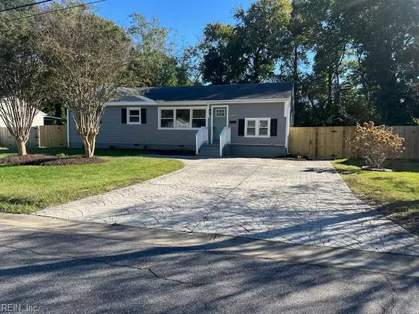 2933 Pinewood DR, Virginia Beach, VA 23452