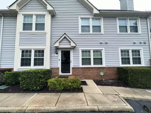 704 Shenandoah River DR #C, Chesapeake, VA 23320
