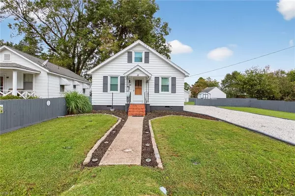 111 Chichester Ave, Hampton, VA 23669