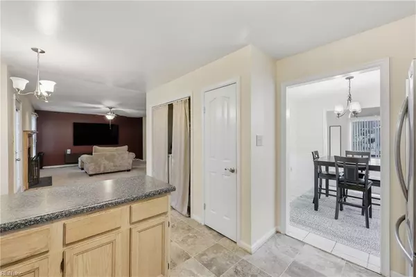 1820 John Brown LN, Virginia Beach, VA 23464