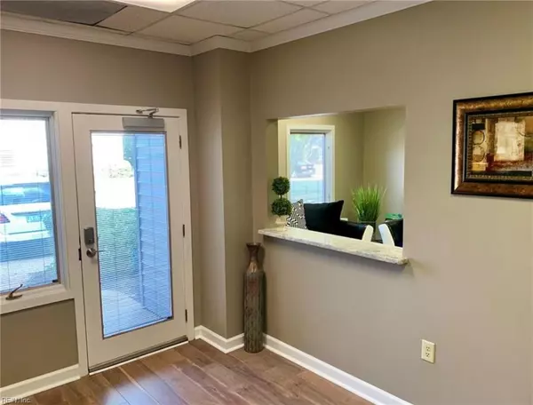 732 Thimble Shoals BLVD #603,  Newport News,  VA 23606