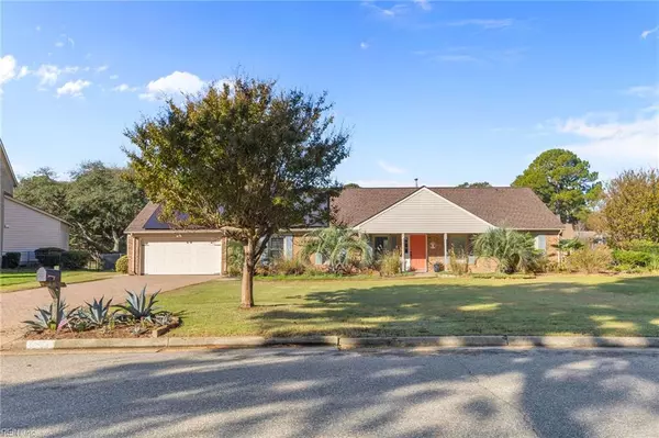 2129 W Kendall CIR, Virginia Beach, VA 23451