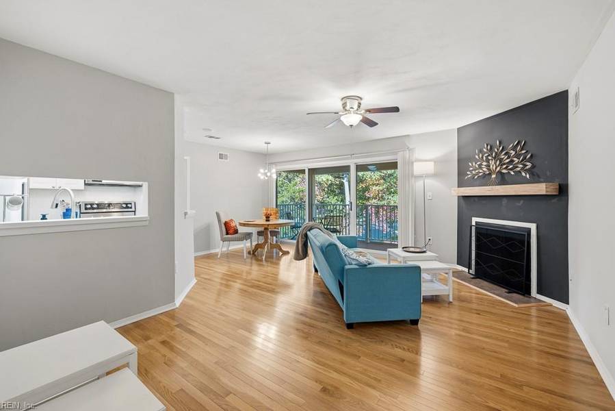 1001 Autumn Woods LN #111, Virginia Beach, VA 23454