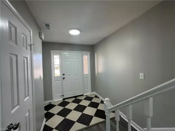 Virginia Beach, VA 23455,4563 Good Adams LN