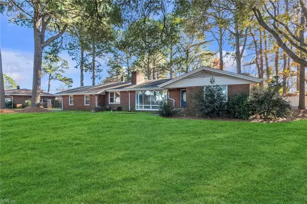 Portsmouth, VA 23703,4618 River Shore RD