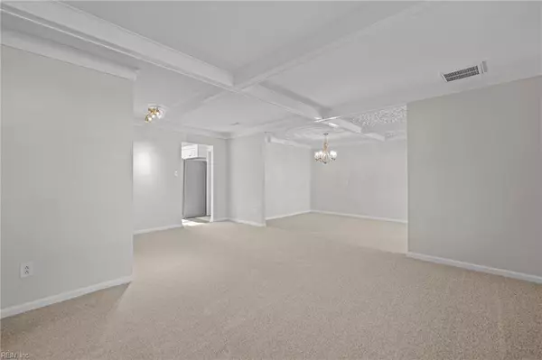 Portsmouth, VA 23703,3709 Woodmere DR