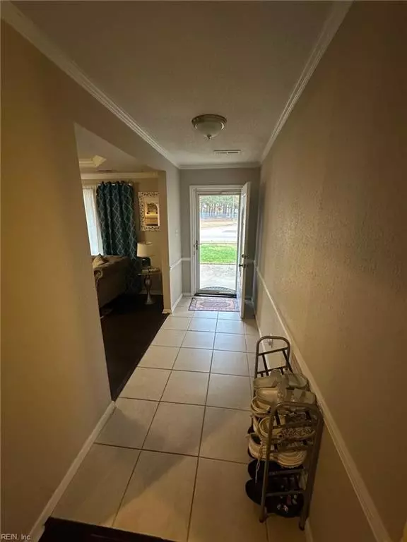 Chesapeake, VA 23325,2308 Dunbarton DR #Driv