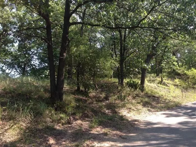 18 Summit DR, Dune Acres, IN 46304