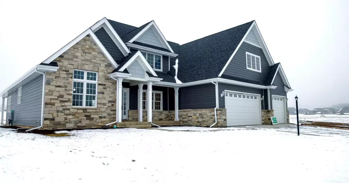 13242 Waterleaf DR, St. John, IN 46373